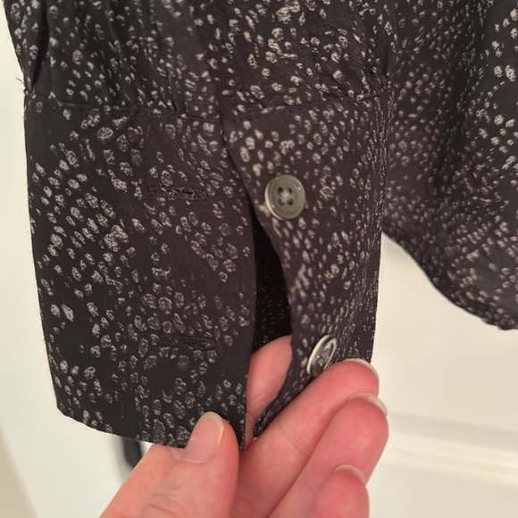 Rails Roslyn Slate Python Women’s Long Sleeve Blouse - Picture 6 of 15